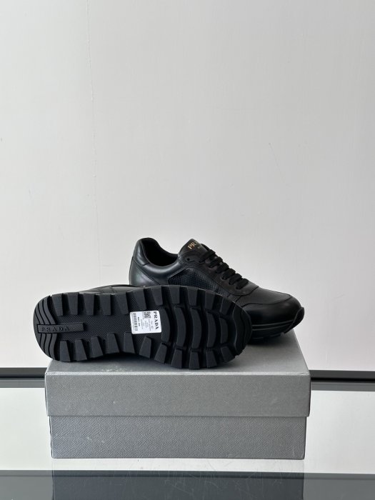 Кросівки чоловічі фото 9