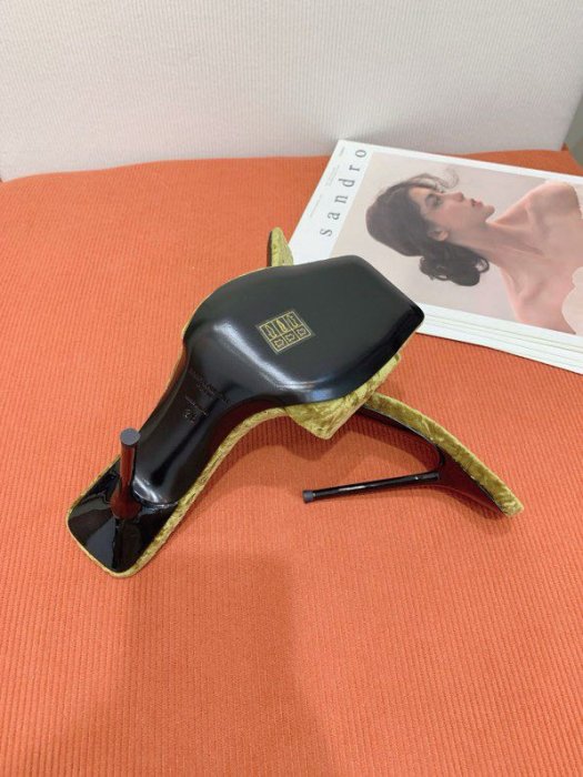 Босоножки фото 7