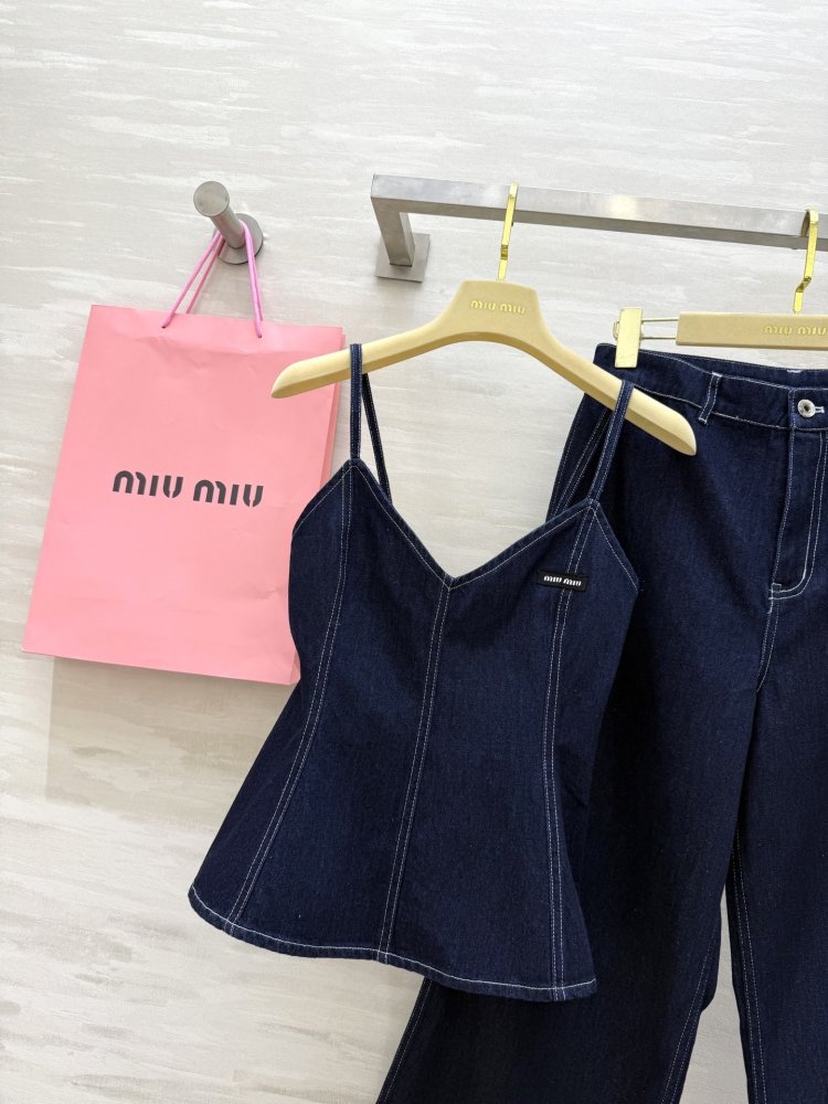 Costume female фото 2