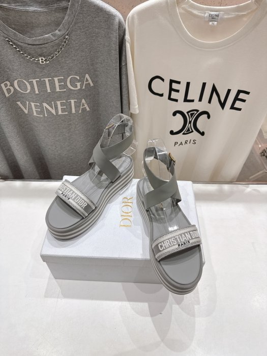 Sandals women's фото 2