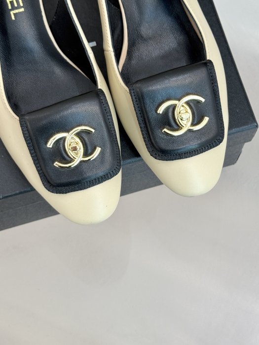 Босоножки фото 7