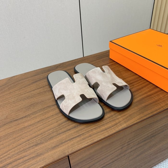 Шлепанцы женские фото 6