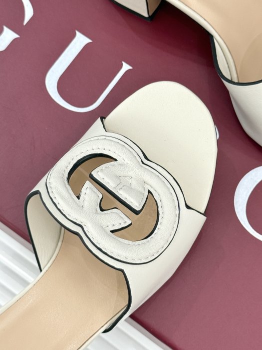 Босоножки фото 7