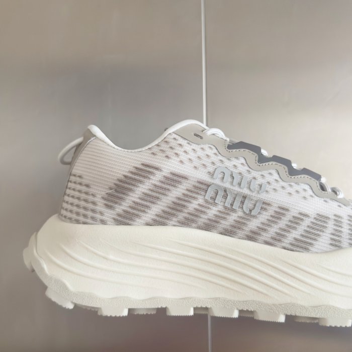 Кроссовки фото 8