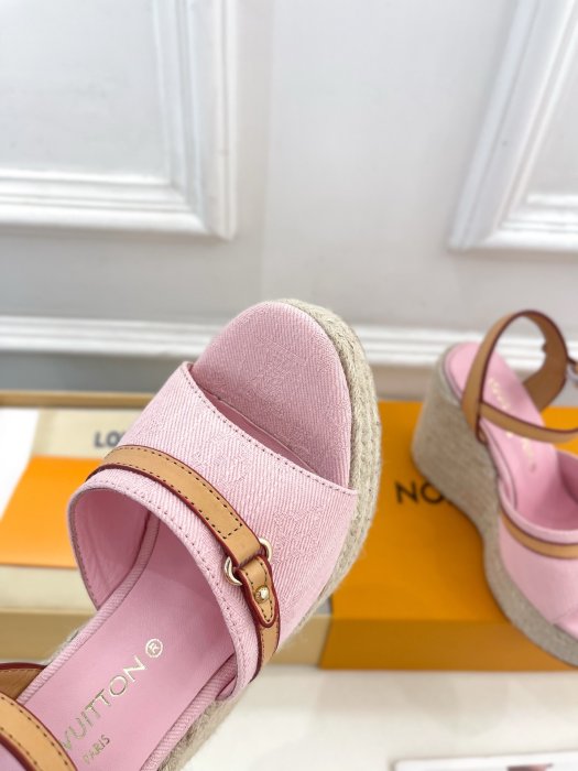 Босоножки фото 6