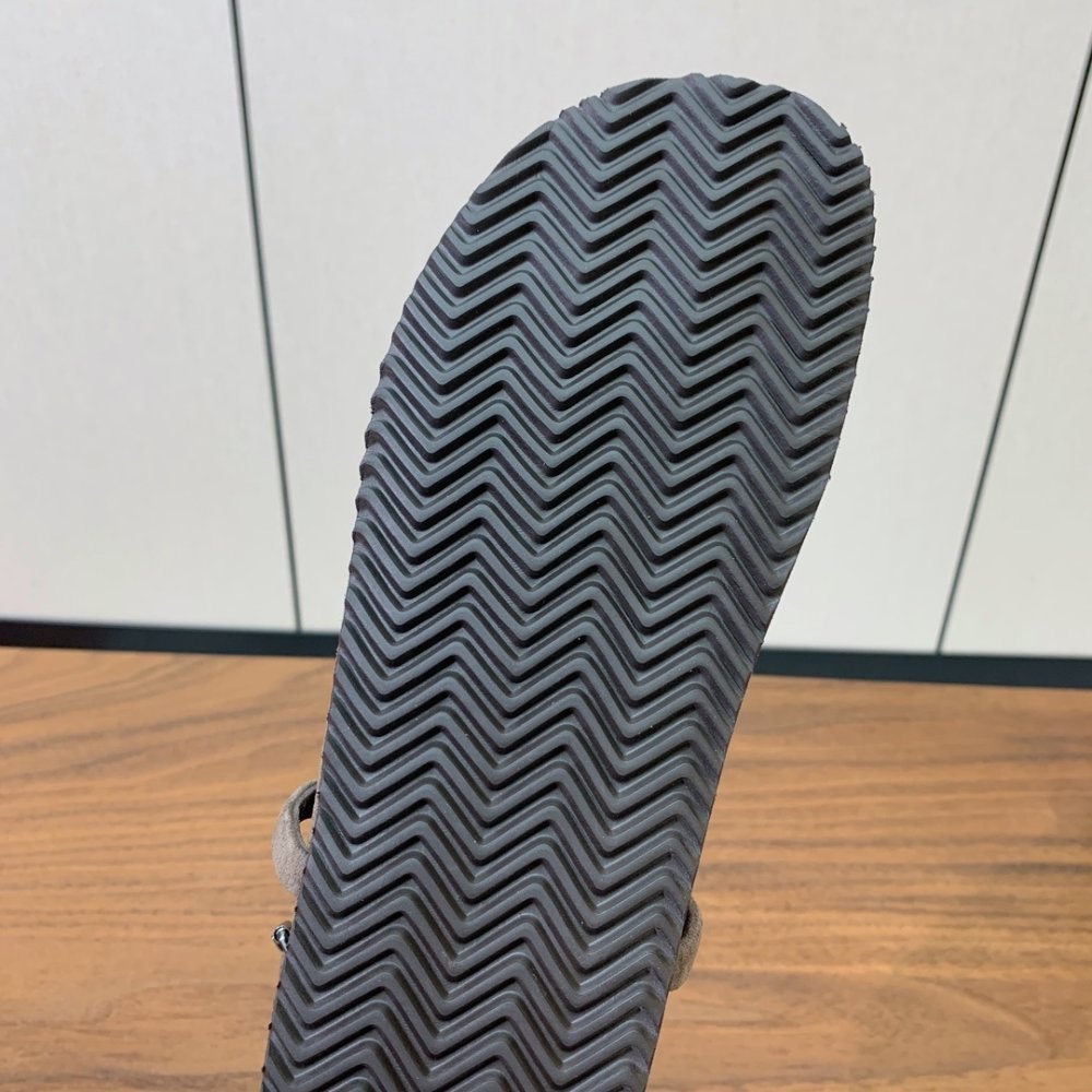 Шльопанці жіночі фото 8