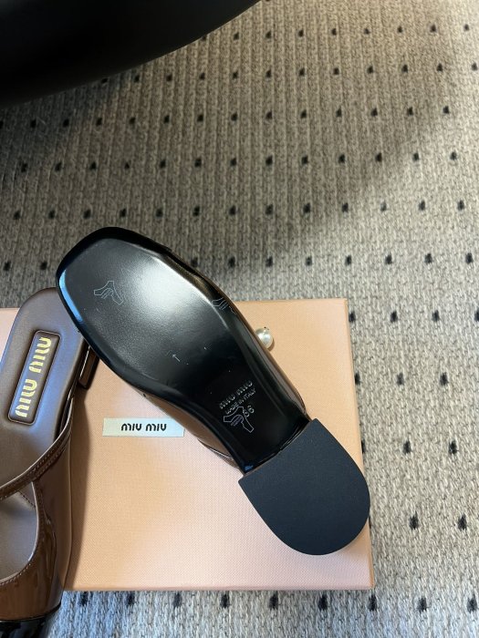 Босоножки фото 7