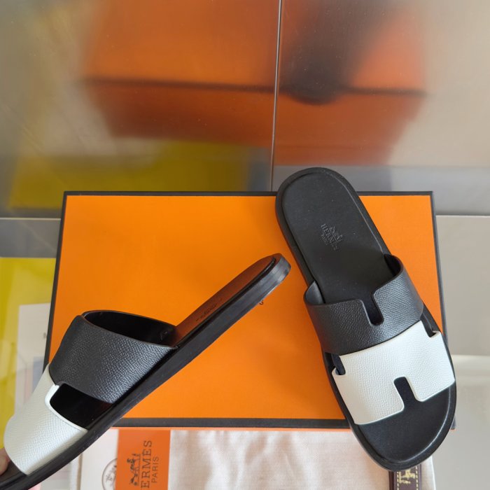 Шлепанцы женские фото 3