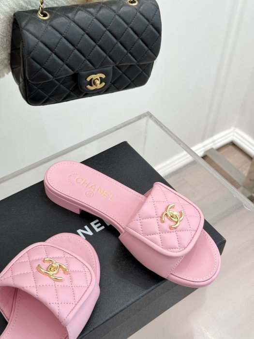 Шлепанцы фото 5