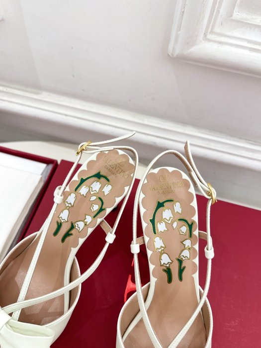 Босоножки фото 8