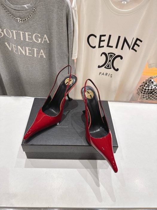 Босоножки фото 2