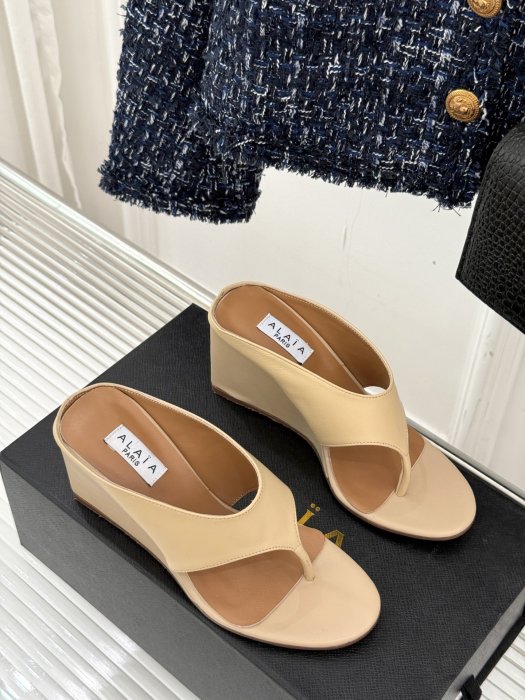 Босоножки фото 3