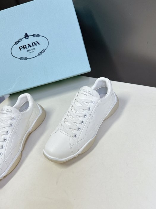 Кроссовки фото 3