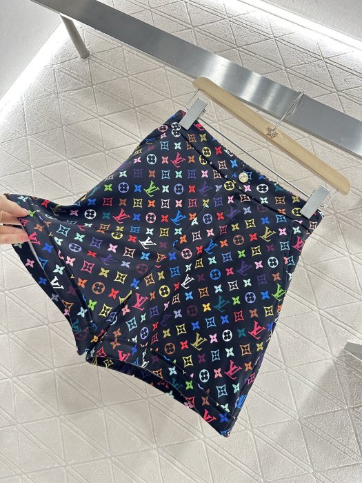 T-shirt women's фото 9