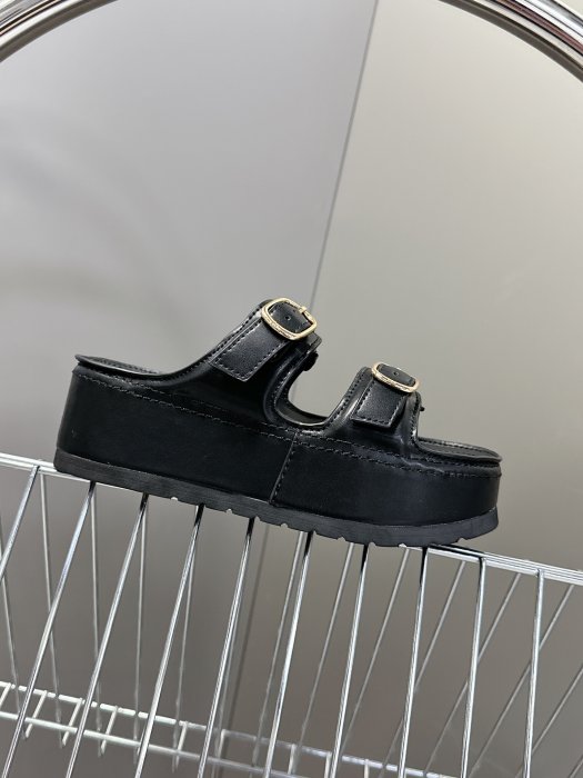 Шлепанцы фото 5