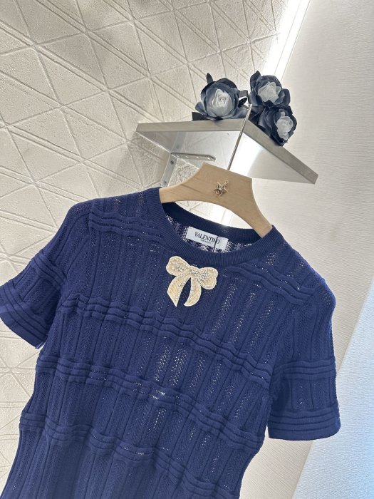 T-shirt women's фото 8