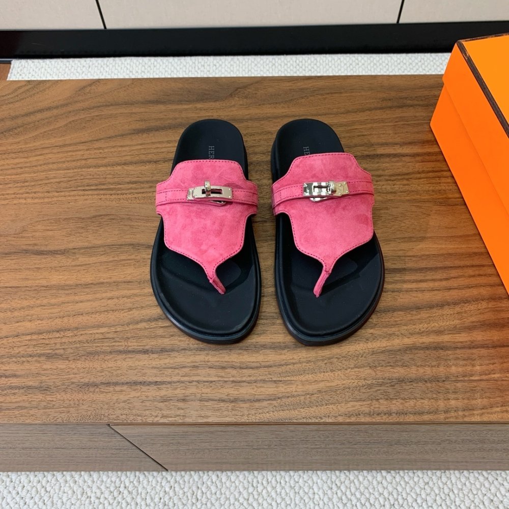 Шлепанцы женские