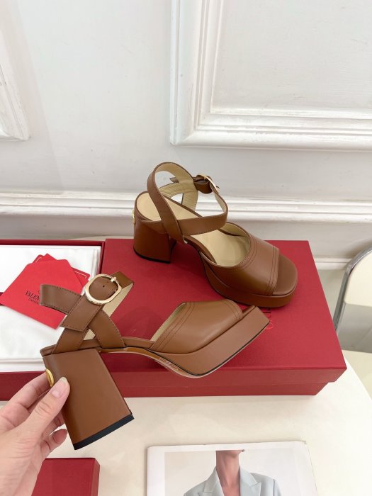 Босоножки фото 4