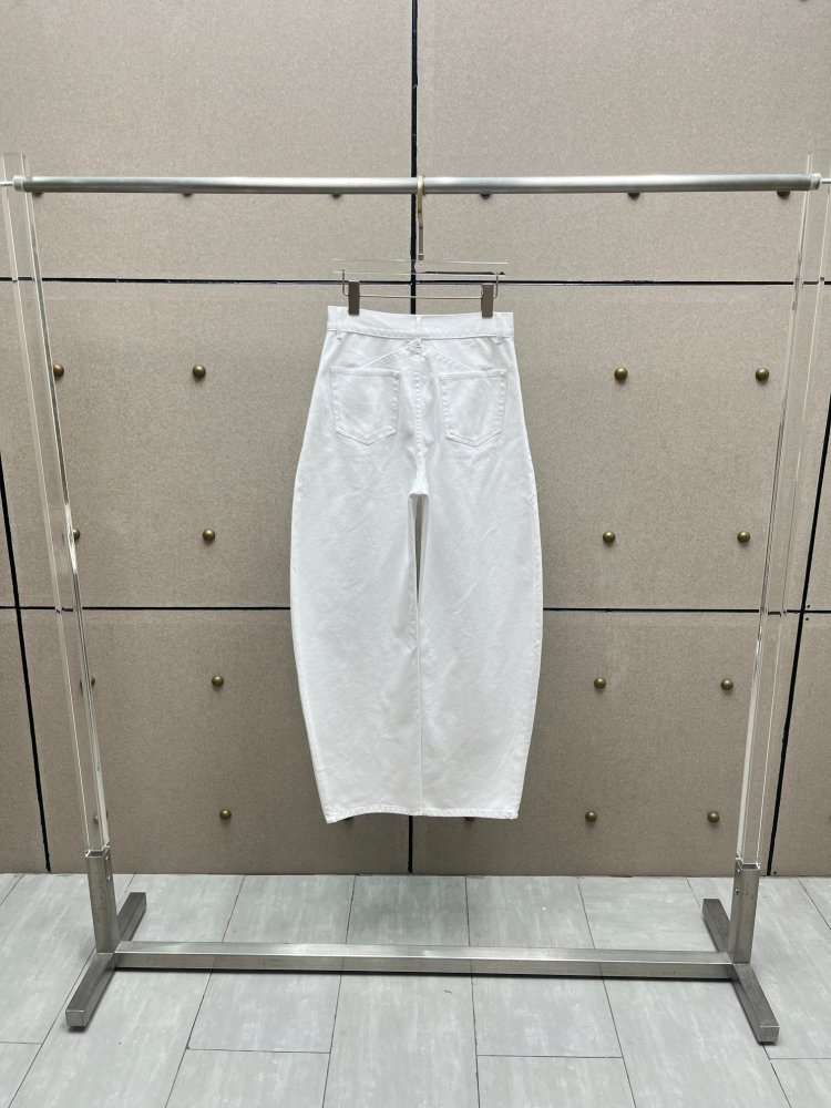 Джинсы женские фото 2