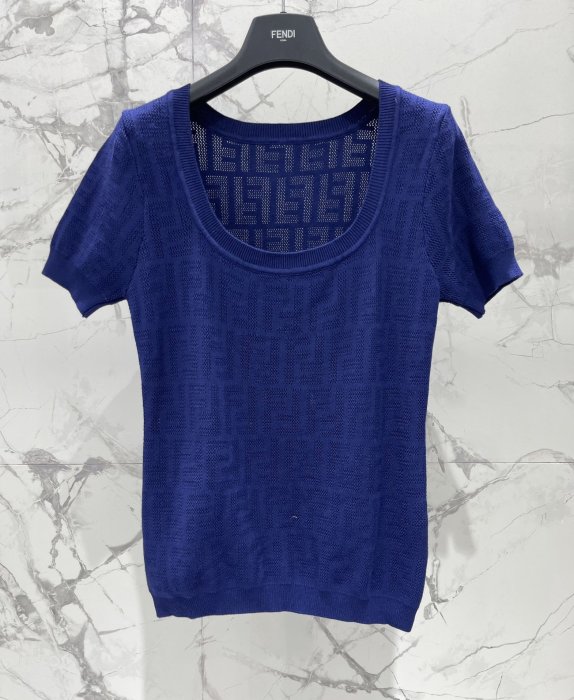 T-shirt women's фото 3