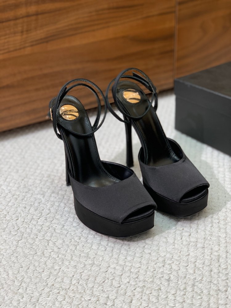 Босоніжки фото 6