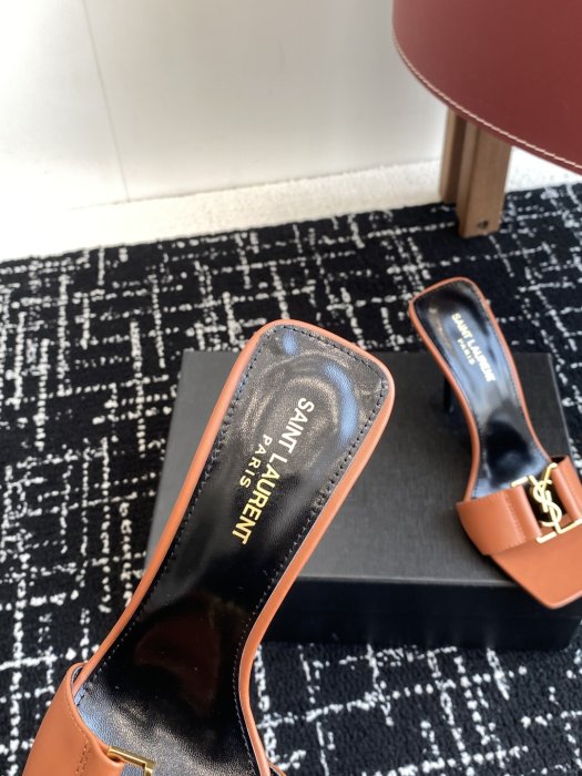 Босоножки фото 7