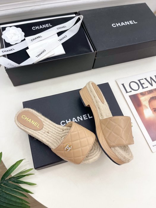 Шлепанцы женские фото 2