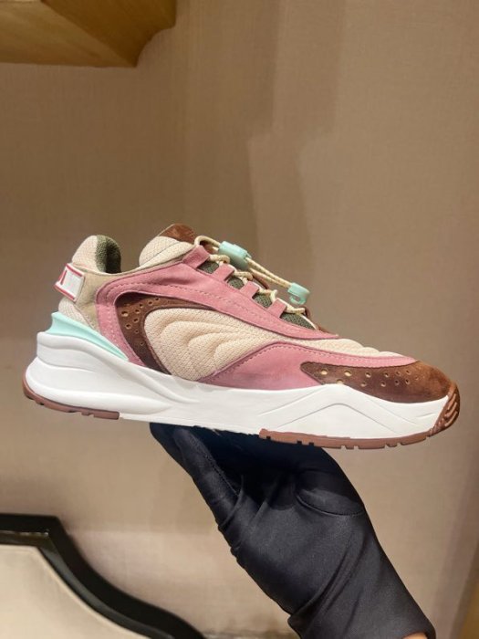 Кроссовки фото 2