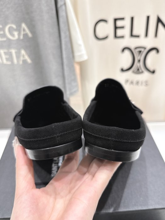 Лоферы кожаные женские фото 8