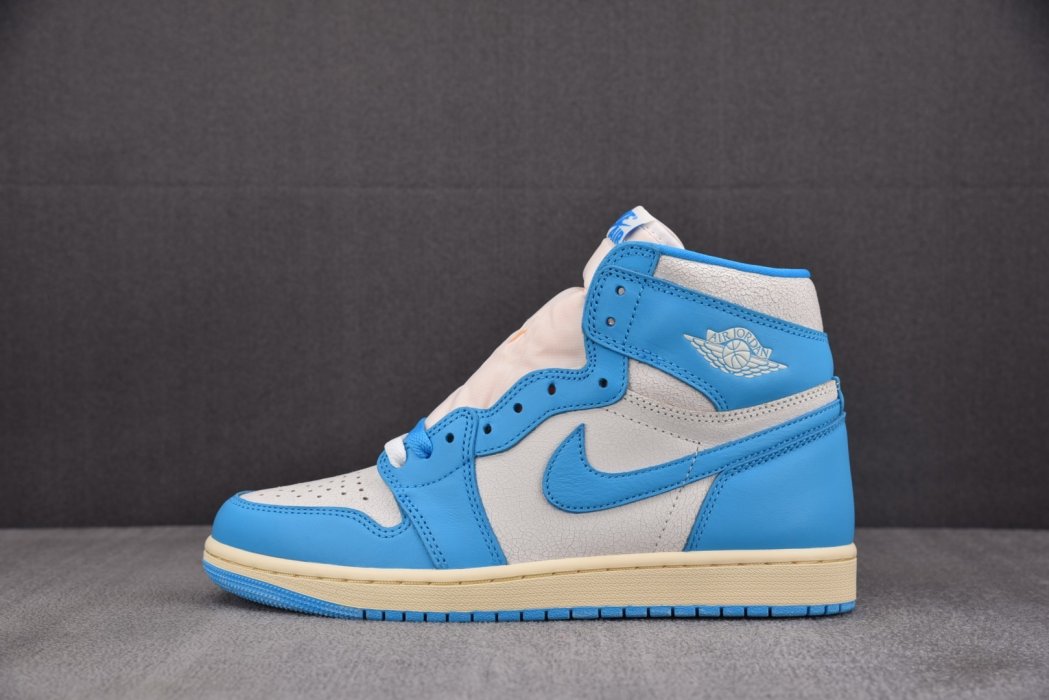 Кроссовки Air Jordan 1 Retro High OG UNC Reimagined