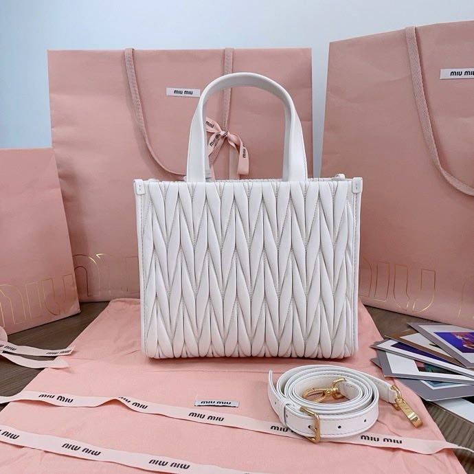 Сумка женская Matelasse 5BG263 24 см фото 2