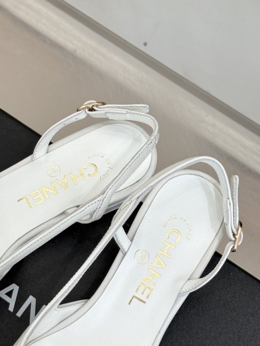 Босоножки фото 8