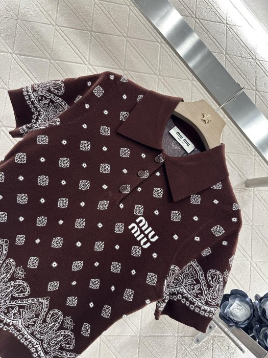 Футболка жіноча фото 3