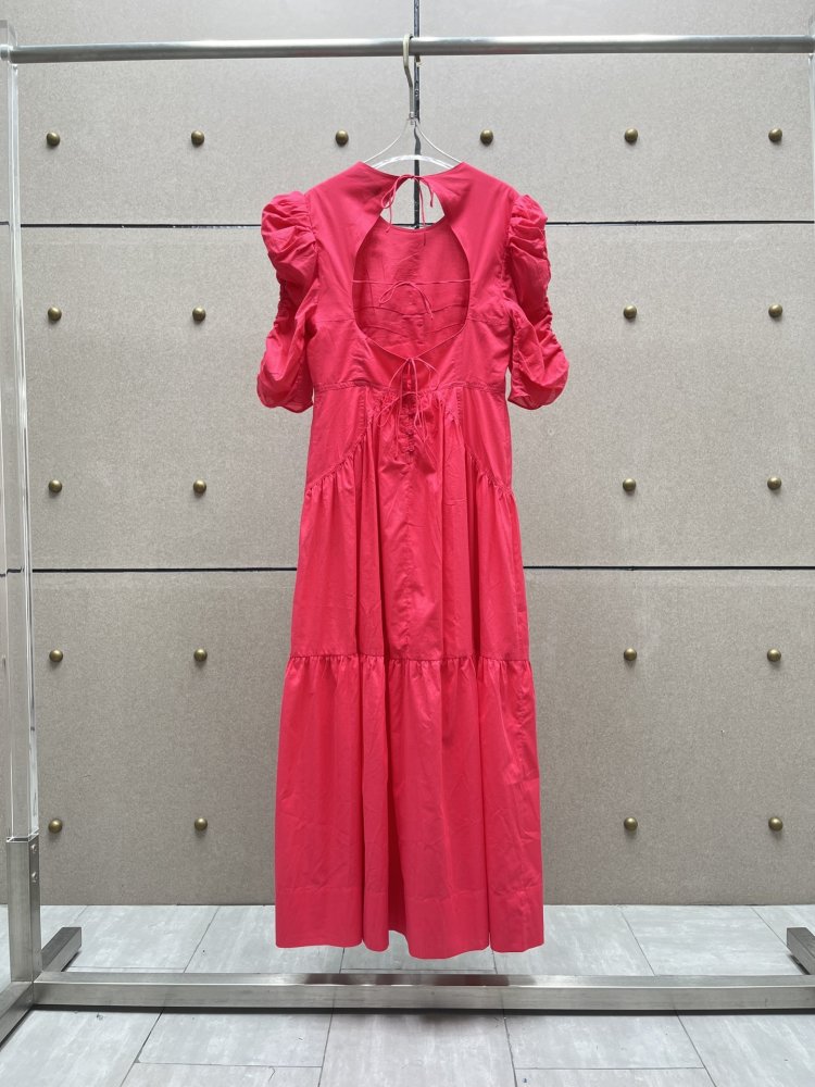 Dress from sleeves-flashlights and open back фото 2