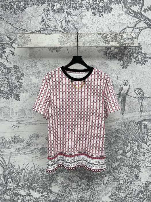 Футболка женская