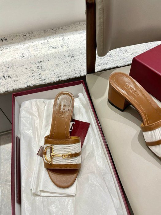 Босоножки фото 3