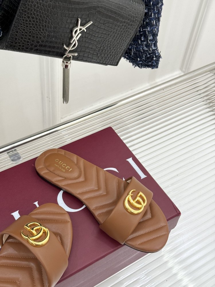 Шльопанці жіночі фото 5