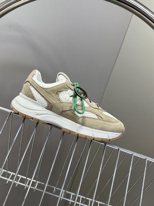 Кроссовки женские фото 5