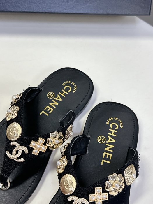 Шлепанцы фото 8