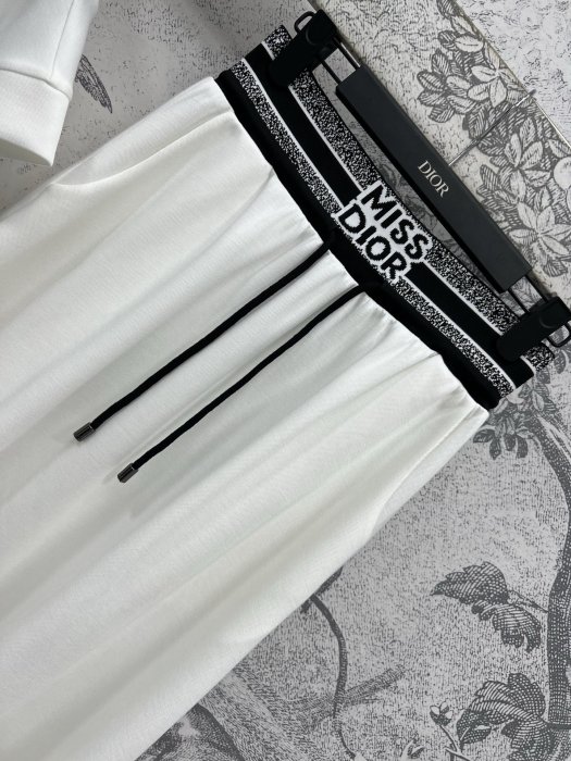 Костюм женский фото 4