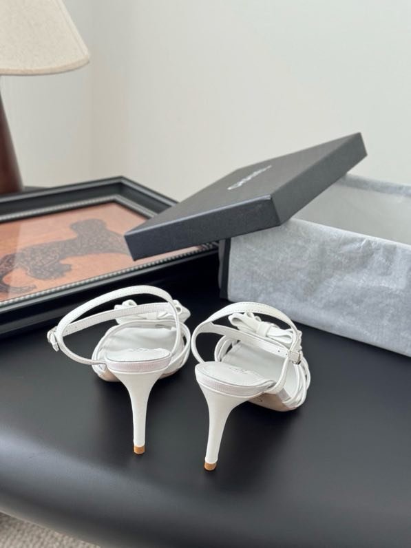 Босоножки фото 2