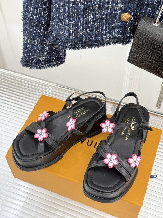 Sandals women's фото 2