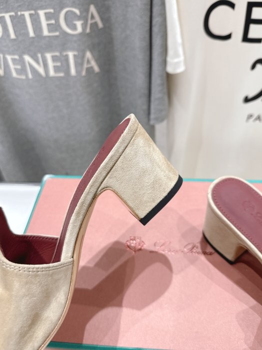 Босоножки фото 8