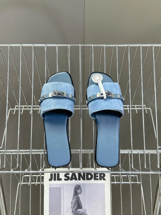 Шлепанцы фото 6