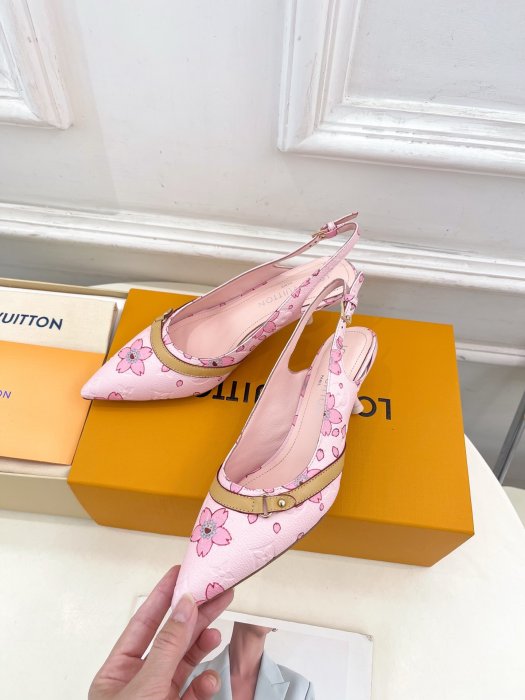 Босоножки фото 5