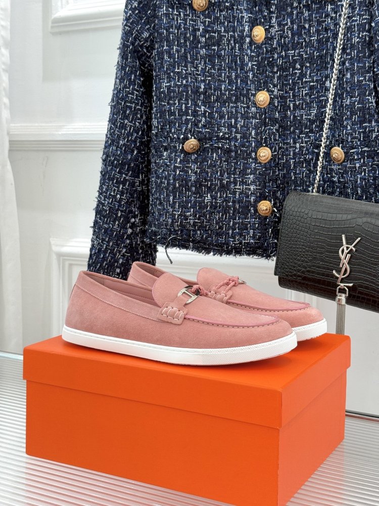 Лоферы женские