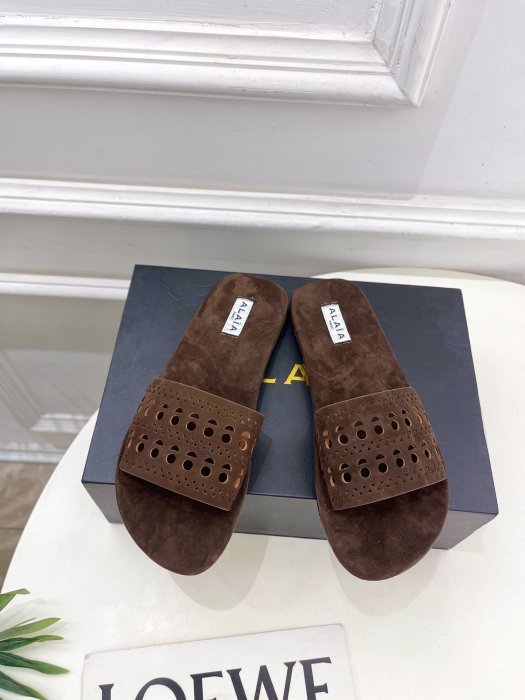 Шлепанцы женские