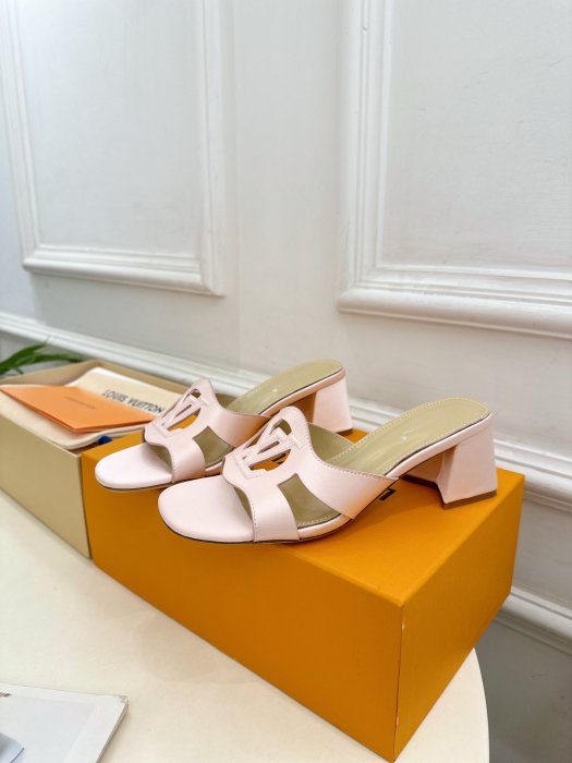 Босоножки фото 3