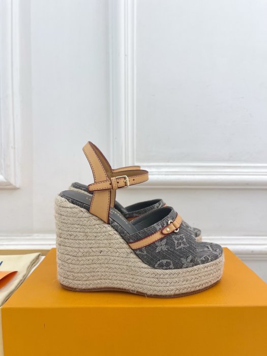 Босоніжки фото 2