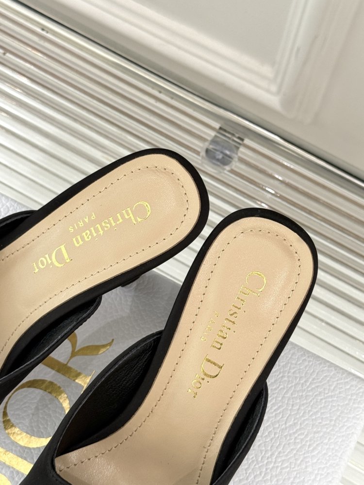 Босоніжки фото 8